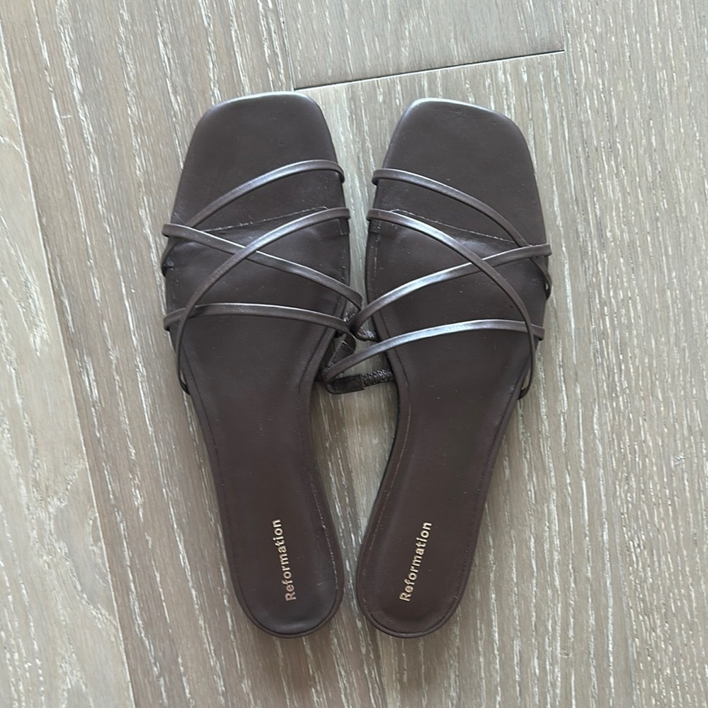Reformation Brown Strappy Flat Sandals NWOT